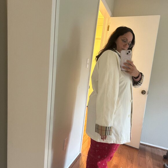 Burberry White Trench Coat - Picture 5 of 10